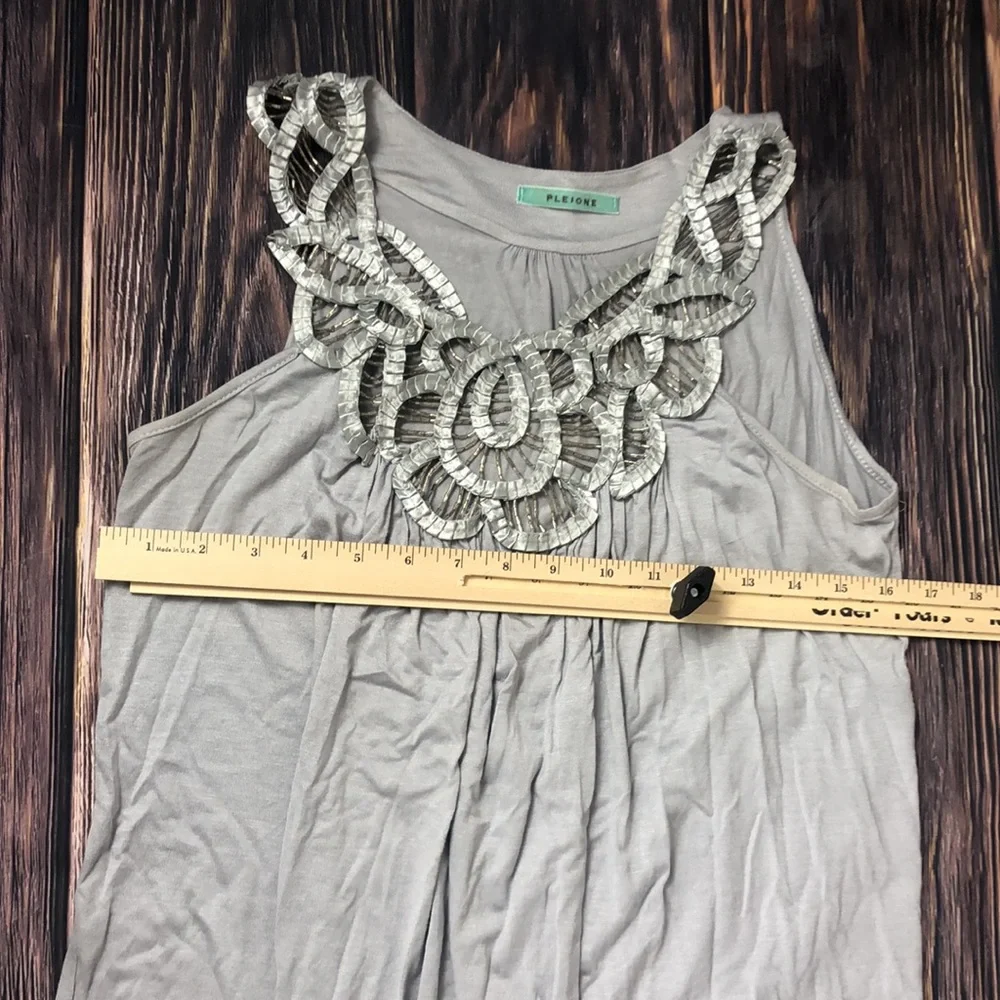 Pleione Artsy Neck Line Tank Top Gray Size Small - Picture 2 of 4